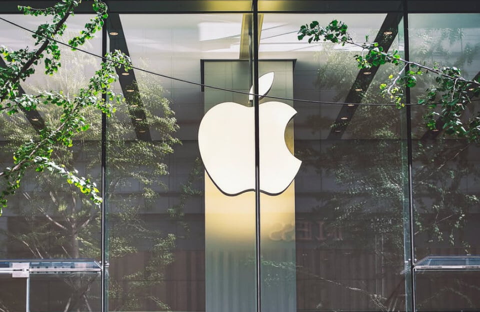 Apple membuka megastore lain di China di tengah kritik William Barr